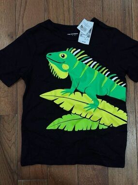 The Children's Place Black Tee with Green Iguana Graphic - 3T